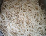 মিক্সড চাউমিন (Mixed chow mein recipe in Bengali) রেসিপি ধাপ - 1 ছবি