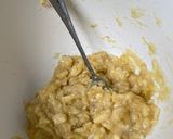 A picture of step 1 of Oaty banana bites.