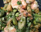Foto langkah ke 2 dari resep Udang Pete Sambel Terong Ijo.