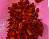 Foto langkah ke 2 dari resep Korean Strawberry Milk.