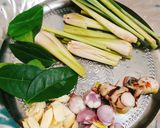 Hình bước làm 1 của món Tomyum Thai
