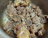 A picture of step 1 of Fried Red meat with greens.