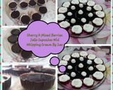 A picture of step 1 of Jello Cupcakes with Whipped Cream.