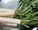 A picture of step 1 of Raddish salad.