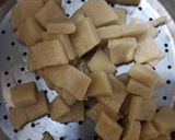 खुसखुशीत शंकरपाळी (shankarpali recipe in marathi) रेसिपी स्टेप 5 फोटो 