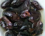 A picture of step 1 of Dates Semolina Steamed Cake.