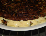 Foto del paso 10 de la receta: Tortilla de espinaca rellena con quesos acompañada de una sopa montañesa y pan casero
