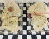 Foto del paso 4 de la receta: Japanense Onigiri con furikake y Umeboshi! (ume)