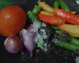 Foto langkah ke 1 dari resep Sambal terasi tomat mentah.
