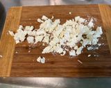 Une image de l'étape 6 de Salade composée de melon à la mortadelle farcie et feta.