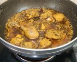 A picture of step 8 of Methi Chicken.