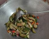 Foto langkah ke 5 dari resep Tumis/Oseng terong.