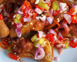 Foto langkah ke 5 dari resep Sayap Goreng Dabu Dabu.