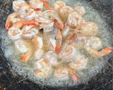 Foto langkah ke 3 dari resep Udang Saus Mentega.