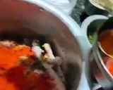 A picture of step 3 of Nizami chicken biryani.