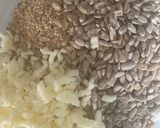 Foto del paso 1 de la receta: Tostadas de ajonjolí bajas en carbs