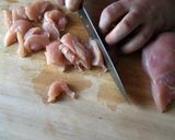Szójaszószos csirke recept pirított fenyőmaggal recept fázis 4 fotója