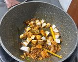 Foto langkah ke 2 dari resep Nasi Goreng Tomyum Ala Fe.