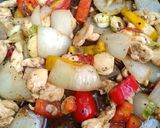 รูปขั้นตอนการทำที่ 2 ของ ไก่ผัดซอสพริกไทยดำ