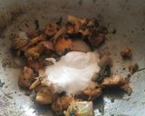 A picture of step 4 of Creamy black pepper chicken.