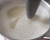 Melengető zöldségkrémleves kolbászchipssel és reszelt sajttal recept fázis 2 fotója