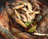 รูปขั้นตอนการทำที่ 1 ของ ต้มกุ้งง่ายๆ