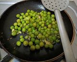 A picture of step 5 of Purple Yam, Paneer & Green Peas Chat.