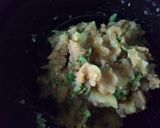 A picture of step 5 of Aloo kabab naan without oven serve with raita.