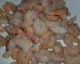 A picture of step 2 of Prawns spaghetti.