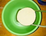 A picture of step 1 of Milk balls (gullisuwa).