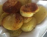 Foto del paso 5 de la receta: Papas Doradas en Mantequilla y Romero