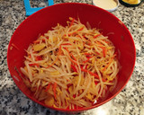 Foto del paso 4 de la receta: Pasta con ensalada china y pesto Exprés