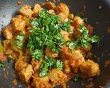A picture of step 5 of Soya bean masala.