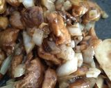 Foto del paso 3 de la receta: Pollo en salsa de ostión