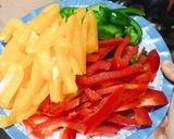 Hình bước làm 1 của món Mì trứng xào củ quả