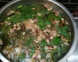 Foto langkah ke 8 dari resep Sayur sop ceker anti bau amis.