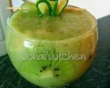 A picture of step 3 of Wondergreen smoothie.