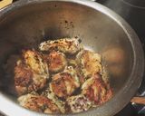 Foto del paso 2 de la receta: Pollo al vino tinto