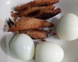 Foto langkah ke 1 dari resep Balado telur dan ikan.