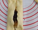 Foto langkah ke 3 dari resep Bolen Pisang Cokelat Keju (dengan Puff Pastry Instan).