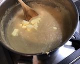 Une image de l'étape 3 de Semoule de blé fine façon purée au bouillon de bœuf et coriandre hachée.