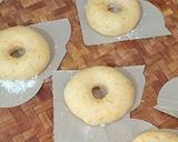 Foto langkah ke 4 dari resep Donut Labu Empuk dan Lembut.