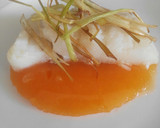 Foto del paso 7 de la receta: Bacalao confitado con crujiente de puerro