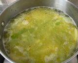 KRÉMLEVES : Krumpli és pórèhagyma recept fázis 5 fotója