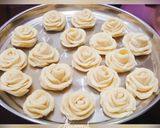 صورة لخطوة 1 من وصفة حلى الورود  المعسلة - Sweet Rose Flower
