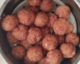 Foto langkah ke 2 dari resep Bola-Bola Daging Goreng dengan Kuah Bistik Jawa.