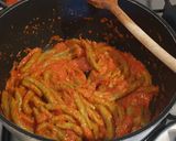 Foto del passaggio 8 della ricetta Trofie di farro ai due pesti,burrata e basilico fritto