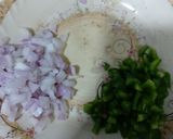 A picture of step 1 of Roti chicken garlic sauce rolls.