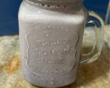 Foto del paso 2 de la receta: Licuado proteico de banana y arándanos