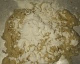 A picture of step 1 of Noodles sandwich.